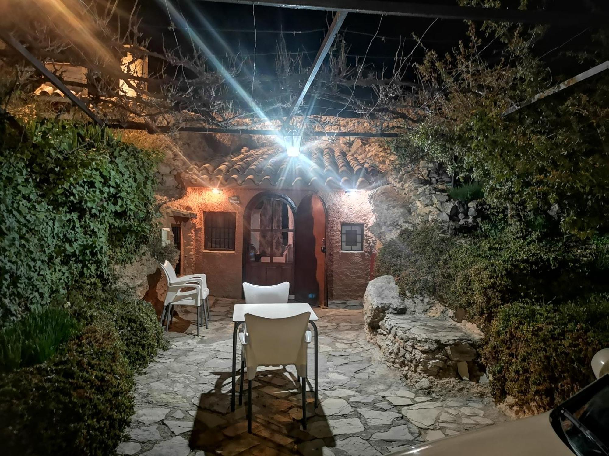 Cueva El Parral Guest House Pegalajar Ngoại thất bức ảnh