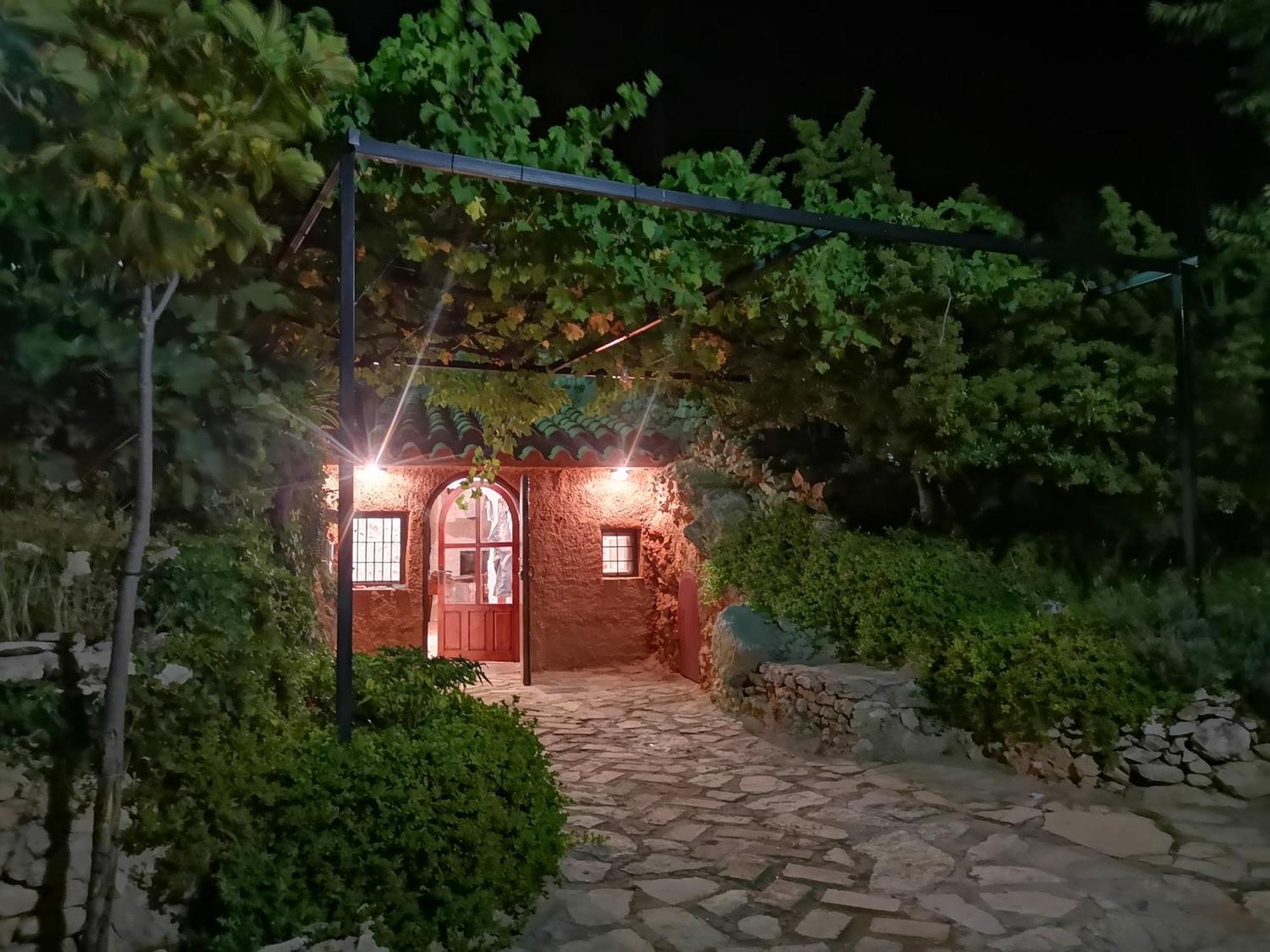 Cueva El Parral Guest House Pegalajar Ngoại thất bức ảnh