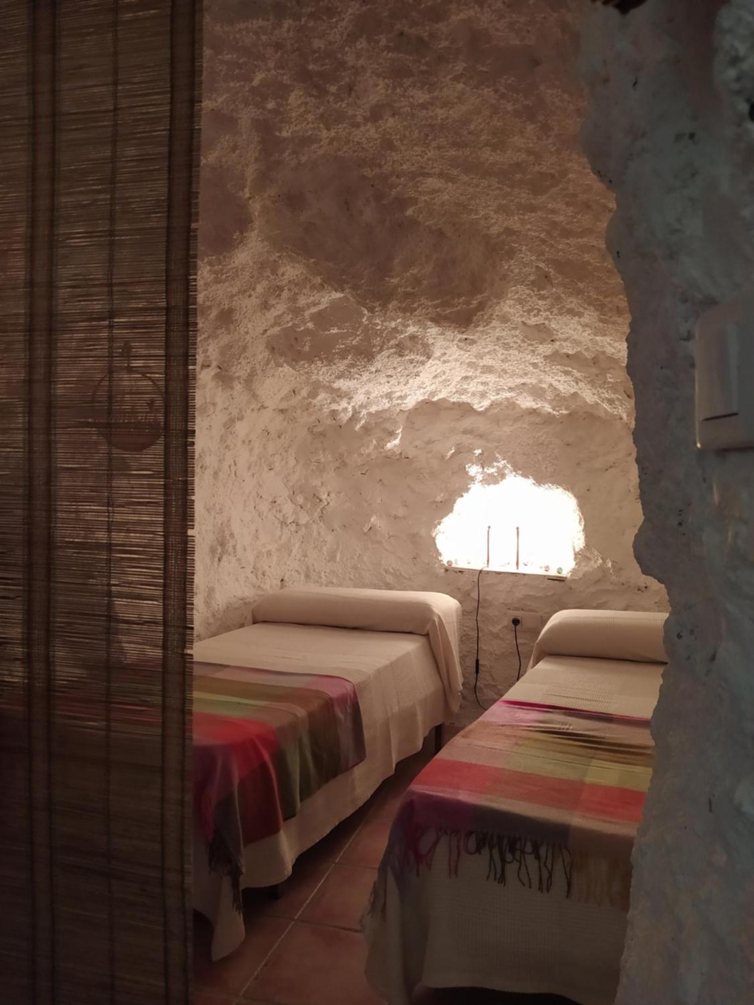 Cueva El Parral Guest House Pegalajar Ngoại thất bức ảnh